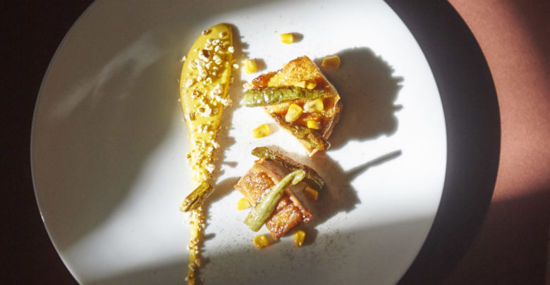 Le poulet jaune au jus et crème de maïs de Julien Boscus